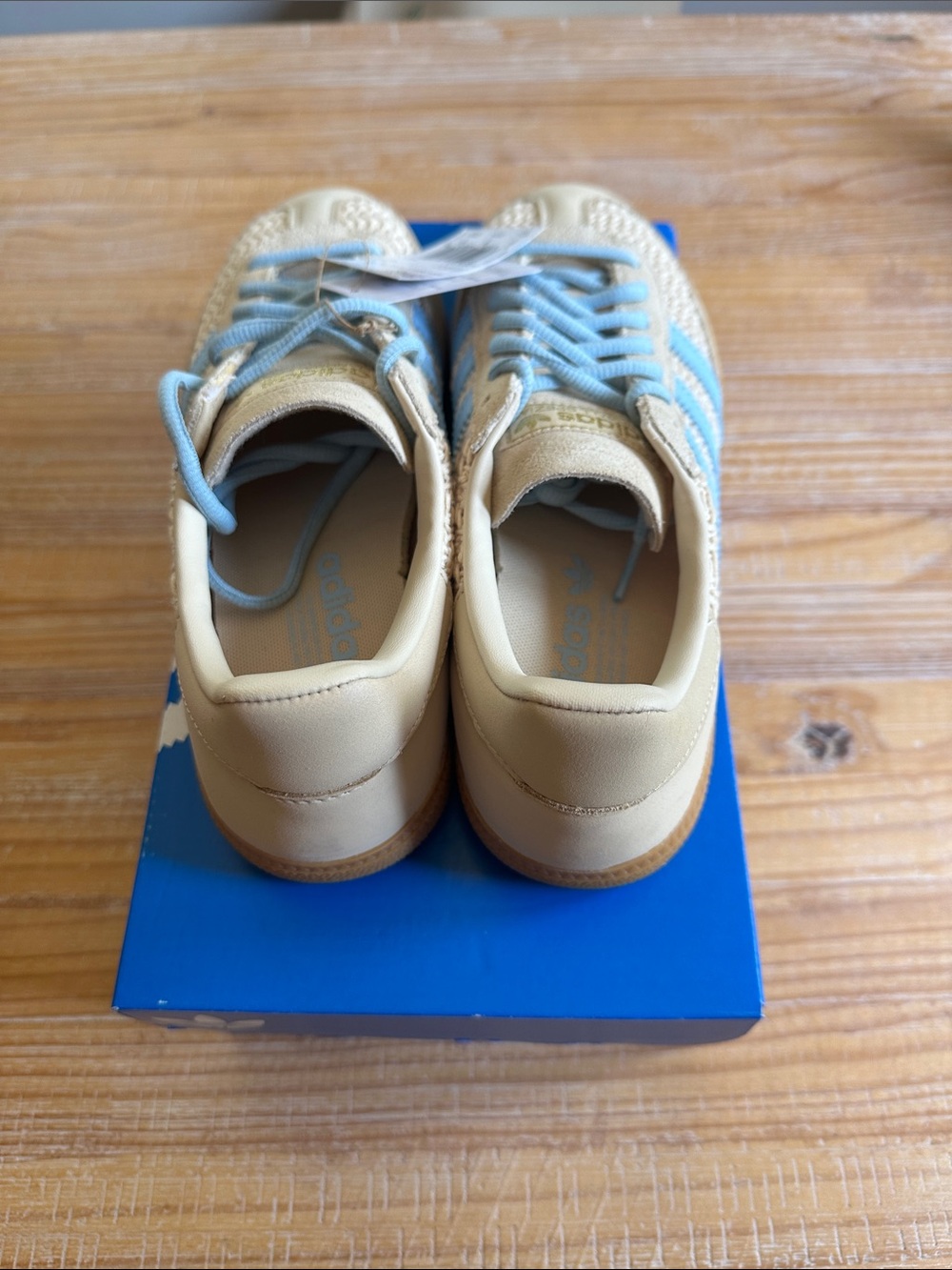 ADIDAS Handball Spezial Women’s 9.5 WOVEN upper with Light Blue Stripes NWT - Picture 6 of 7